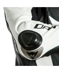 MONO DAINESE LAGUNA SECA 5 PROFESIONAL PERFORADO NGR/BLC TALLAS ESPECIALES | 1 Pieza de moto | %brands%