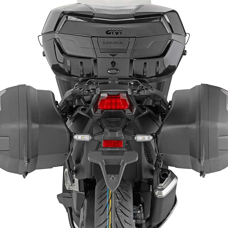 KIT DE FIJACION MALETAS LATERALES GIVI PLX1186 HONDA FORZA 750 KIT DE FIJACION MALETAS LATERALES GIVI PLX1186 HONDA FORZA 750