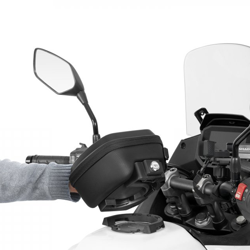 ADAPTADOR GIVI PARA BOLSAS TANKLOCK BF96 ADAPTADOR GIVI PARA BOLSAS TANKLOCK BF96