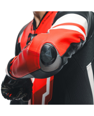 MONO DAINESE MISANO 3 D-AIR PERFORADO NEW BLACK/RED/FLUO RED | 1 Pieza de moto | %brands%