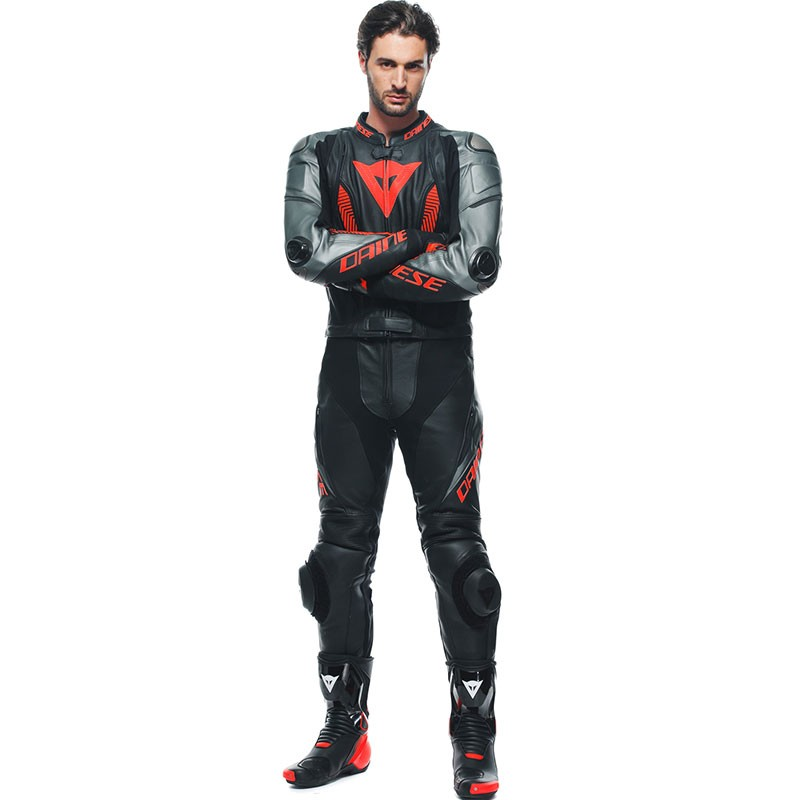 MONO DAINESE LAGUNA SECA 5 DIVISIBLE NEW BLACK/ANTHRACITE/RED FLUO | 2 Piezas de moto | %brands%