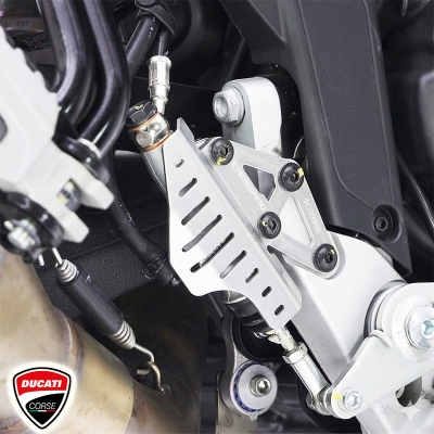 PROTECTOR DE LA BOMBA DE FRENO TRASERO CROSSPRO DUCATI DESERT X PLATA