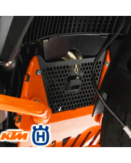 PROTECTOR DE LA BOMBA DE FRENO TRASERO CROSSPRO DUCATI DESERT X PLATA | Otros protectores de moto | %brands%