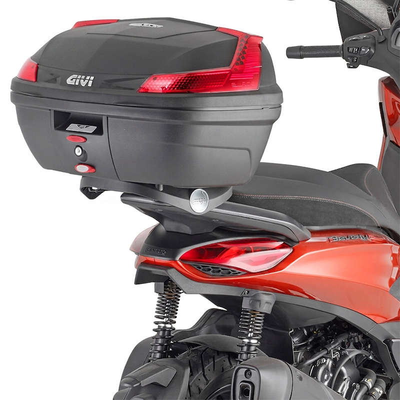 KIT DE FIJACIÓN POSTERIOR GIVI SR5616 PIAGGIO BEVERLY 400/310/300 HPE | Fijaciones Top Case de moto | %brands%